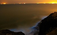 南竿從津板濱海步道延伸馬管處對面大漢據點南面海域都再度出現「藍眼淚」。(本報馬祖故事館曹以鋒拍攝)