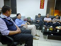 　福州市民間文藝家協會主席陳蘇一行人，拜會東引鄉代會主席楊雲成，並針對馬祖觀光發展提供看法。（圖／文：陳其敏）