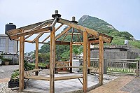 北竿位在上村已見空心的兩個「涼」亭,鄉公所已檢討經費,今夏重新加以修護。(圖:馬祖日報攝)