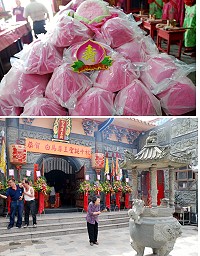 為慶賀白馬尊王千秋聖誕,山隴白馬尊王廟管會舉行祝壽慶典,並由信眾以自發方式祝壽上香;社友奉獻的百顆大壽桃內藏玄機,大壽桃內包十個小壽桃,象徵十全十美及圓圓滿滿。(圖/文:劉秋月)