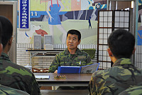 　黃指揮官勉勵新兵，把握機會沉澱思考，培養積極認真態度，開創璀璨人生。（圖／文：吳岳衡）