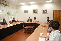 經濟部水利署17日抵馬查核離島用水差價補貼,縣長楊綏生感謝該署長期對馬祖鄉親用水的支持,亦針對海水淡化廠及各水庫營運及綠能等議題與水利署交換意見。(圖/文:邱竟瑋)