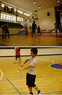 南竿體育館內,馬祖代表隊正進行投籃練習。羽球選手調整球拍線鬆緊,試打模擬比賽強度。(圖/文:蔡子岳)