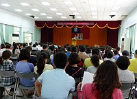 　副縣長陳敬忠昨天出席連江縣102年全縣教師研習始業式，感謝師長對地區教育的付出，而低成就學生更需要老師關注，十二年國教的精神就是不放棄任何一位學生，讓學生都能適才適所。（圖／文：劉秋月）