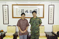 　縣長楊綏生昨天專程回訪馬防部新任指揮官陳曉明，兩人就馬祖政經發展現況與軍民合作事務廣泛交換意見。（圖／文：曹重偉）