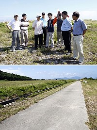 交通部民航局相關人員會同神通電腦公司專程抵馬現勘南竿機場北面跑道現況,縣長楊綏生、副縣長陳敬忠、南竿站主任李立君也前往與勘,共同研議如何降低北面進場標準,需裝設LDA(左右定位輔助台)及重新規劃進場程序。(圖/文:曹重偉)