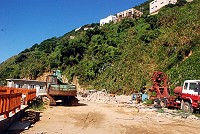 縣府於復興村海堤邊坡將實施整建工程,以石籠穩固邊坡基腳。(圖/文:邱竟瑋)