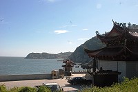 　南竿的梅石澳口為台馬第三條海纜的其中一個登陸點，將來由此登陸的海纜必須透過適當工程連接至機房，以服務光纖網路用戶。（圖／文：邱竟瑋）