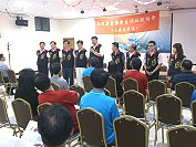 立法委員陳雪生與助理團隊到東引鄉舉辦問政說明會,邀鄉親來「攀講」。 (圖/文:陳其敏)