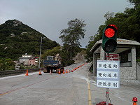 北竿上村至午沙道路整修開工,山線主幹道進入交通黑暗期。(圖/文:陳鵬雄)