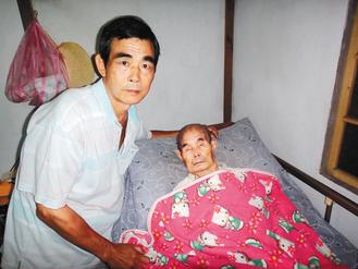馬祖旅台109歲人瑞鄭振茂在家人貼心照顧下,生活過得很正常。 (圖:記者劉愛生/攝影 )