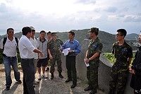 　馬管處處長王忠銘爭取東引反共救國軍歷史文物館常態性開放，經協調討論後，東引指揮部同意在完成內外設施整修後開放參觀。（圖／文：陳其敏）  