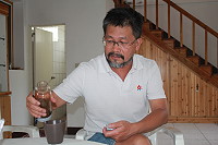 　鐘愛「安靜」的作家藍博洲來到大浦Long Stay，他認為64據點會是藝術家們眼中的瑰寶。（圖／文：林冰芳）
