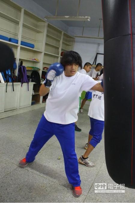 奪金的新竹市成德高中學生陳念琴平日勤於練拳,打出好成績。(黃筱珮攝)(本報資料照片)