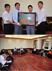 福州市馬尾區書記林飛一行昨天專程拜訪縣府,受到縣長楊綏生、副縣長陳敬忠及相關局室主管的熱情歡迎;雙方特別就近期相關事務召開深化兩馬交流合作座談會。(圖/文:曹重偉)