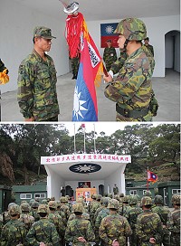 (上圖)章指揮官主持北指部步兵、機步暨混砲連編成典禮,宣佈北指部也即將邁入嶄新的紀元。(下圖)章指揮官勉勵官兵承襲北指部優良傳統,邁入新紀元共同努力。(圖/文:陳竑道)