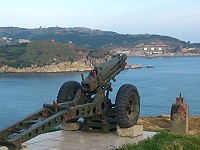 　西引島三山據點的戶外武器，早已淘汰不用，可是今年夏天時，駐軍還是認真地阻止拍攝，讓遊客感到奇怪。（圖／文：陳其敏）