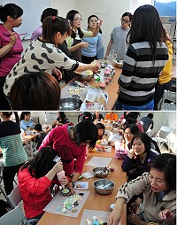 衛生局今年度防疫健康列車暨防疫志工教育訓練日前歡喜落幕,為期2天半的跨領域豐富課程,讓參加志工及民眾們獲益良多,還邀請地區知名手作蛋糕烘焙達人陳怡君指導學員製作「美式香草杯子蛋糕」。(圖/文:曹重偉)