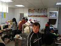 清水是營造廠大本營,美而美早餐加盟店中西式複合,食客以工人朋友最多。(圖:宋志富攝)