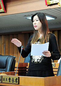 　議員曹丞君進行質詢。（圖／文：曹重偉）