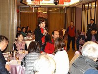 馬祖旅台同鄉會2日舉行籌備會就博弈法案召集旅台鄉親聲援路線、車輛、秩序等安排進行討論,圖為馬祖同鄉會新任理事長曹秋萍發言全力聲援。(圖:桃園縣馬祖同鄉會提供)