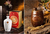 看好年底送禮市場,努力推銷馬祖好酒,馬祖酒廠一口氣推出「1公升58度馬祖特級高粱酒(橡木桶禮盒)」、「1公升50度馬祖窖藏陳高」兩款全新送禮型好酒。(圖:馬祖酒廠實業公司提供)