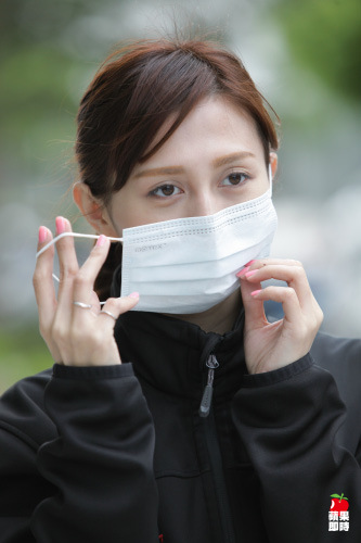 西半部空氣品質不良,民眾外出最好戴口罩。資料照