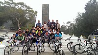 準備接受400公里單車挑戰的師生們前往台北,於上週即開始在馬祖暖身,南竿練兵,期待發揮戰力。(圖:連江縣體育會提供)