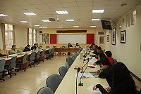迎接103年跨年活動,縣府召開行前協調會,由縣長楊綏生主持,縣府觀光局、教育局、交通局、警察局、企劃室、車船處、港務處、馬防部、馬港觀光夜市自治會以及馬祖村辦公室等協商活動流程。(圖/文:邱竟瑋)