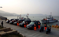 　海巡署北部地區巡防局第十一巡防區昨天召集區內岸巡大隊、海巡隊共同舉辦春節前夕聯合擴大掃蕩，讓鄉親安心過好年。（圖：馬祖岸巡大隊提供）