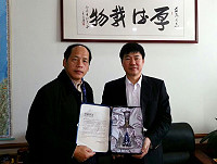　農曆春節在即，議長陳貴忠特別前往拜訪福州市長楊益民（圖右），對推動「萬人遊馬祖」表示感謝；也順道拜會包括福州市鼓樓區書記杭東、福州政協副主席兼福建工商聯合會主席雷成才等人。（圖：連江縣議會提供）