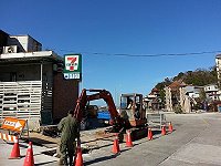 最常塞的清水污水下水道管路開挖並重接管路,28日前完工,來往車輛慢行。(圖:本報編輯部)