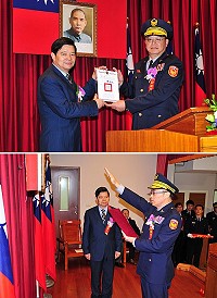 縣警局完成新舊任局長交接,原局長楊春鈞轉任警政署教育組組長,縣長楊綏生特頒贈榮譽縣民證,肯定他對馬祖治安的貢獻;新任局長劉章遠也在各界觀禮下正式就職,曾任新北市政府警察局海山分局長、新莊分局長等職務,與楊春鈞一樣嫻熟刑事偵防工作,地區各界給予高度期待。(圖/文:曹重偉)