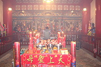 　正月初八福正村天上聖母廟擺暝日，旅台鄉親紛紛回鄉參加增添熱鬧。（圖／文：林冰芳）