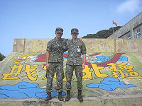 團結軍人魂,雙胞胎兄弟攜手共圓從軍夢。