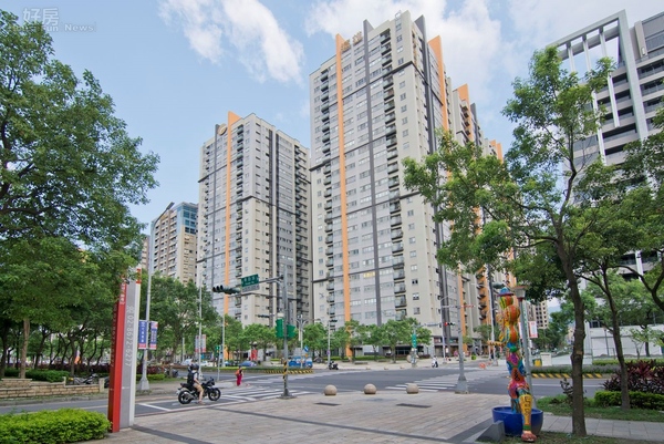 為搶食龐大陸客商機,兩岸旅遊業者開啟搶樓搶地改建旅館的大戰。(好房網News記者 陳韋帆/攝影)