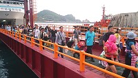 受颱風影響停航數天的「臺馬之星」,恢復航行後的首趟,共載送近500名旅客到馬祖。(圖/文:陳其敏)