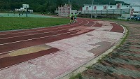 北竿塘岐運動場跑道修繕工程完成招標作業,若工程順利可望在年底完工。(圖/文:吳嘉榮)