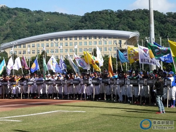 ▲第2屆黑豹旗共有137隊參賽。(圖/記者古依晴攝) 原文網址: 黑豹旗/第3屆黑豹旗10月開戰 馬祖高中首度參賽 | ETtoday體育新聞 | ETtoday 新聞雲 http://www.ettoday.net/news/20150904/559631.htm#ixzz3kiRjdE7N Follow us: @ETtodaynet on Twitter | ETtoday on Facebook