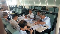 交通督導小組前往基隆召開「臺馬之星」檢討會議,雖然航安無虞,但為求周延,決議仍由合富輪代航,並持續加強員工新船操作。(圖:交通局提供)