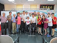 縣府民政局舉辦104年度國際身障者日暨身障福利宣導活動,在昨日上午舉行記者會。(圖:桃園市肢體傷殘協進會提供)