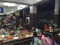 中秋夜,莒光兩島各村均舉辦燒烤活動團圓聚會。(圖/文:林冰芳)