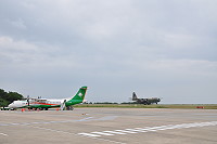 　秋節連假遇颱風影響，昨日經客機、軍機載運後大致疏運完成，目前南竿只剩個位數乘客滯留。（圖／文：馮紹夫）