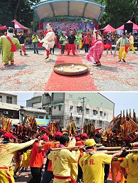 「馬祖美食文化節」正式啟動,馬祖美食齊聚八德藝文廣場;當地由馬祖移靈的宮廟及馬祖境天后宮也分別準備別開生面的「扛乩靈動」及「孩仔搶包」民俗表演,鄉親都說很有重溫舊夢的感覺。(圖/文:曹重偉)