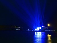 　歡慶東引燈塔111週年，連江縣觀光局精心策劃人像速畫、燈光秀等多項藝術饗宴。（圖／文：陳其敏）
