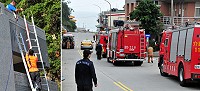 消防局展開今年下半年度常訓,此次常訓以緊急救護、高樓逃生及人命救助等為教學重點,為讓常訓更加真實,特別至介壽分隊頂樓進行雙節梯及掛梯等技能訓練實兵演練,讓學員們經由切身感受,記住整個操作流程。(圖/文:曹重偉)