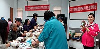 推廣環境教育宣導,東莒文化促進協會舉辦漂流竹、玻璃瓶活化再利用活動。(圖:東莒文協提供)