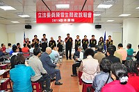 選戰近了,現任立委陳雪生昨晚於介壽老人活動中心舉辦首場問政說明會,介紹服務團隊及細數過去3年多的問政成果。(圖/文:曹重偉)
