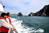 　104年「海上看東引」觀光活動，受西南風及颱風影響，搭乘人數呈現負成長。（圖／文：陳其敏）