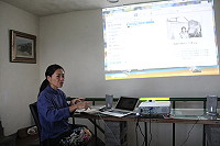 　澎湖藝術家蔡宛璇牛角社區12據點影像創作分享，將島嶼生活經驗轉化成詩詞，延伸出各種創作。（圖／文：吳嘉榮）